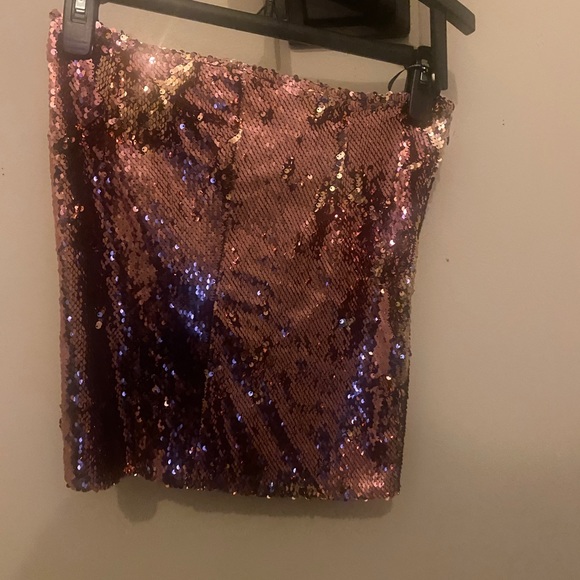 Sequined Mini - Picture 3 of 3